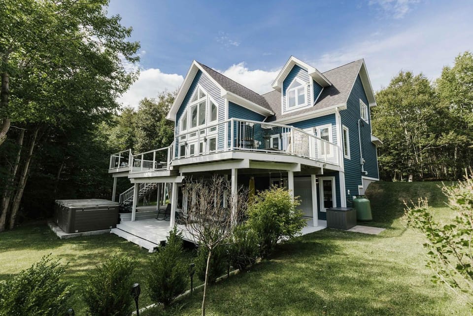 Luxurious Lakeside Chalet with Swim Spa Chalet in Newfoundland and Labrador