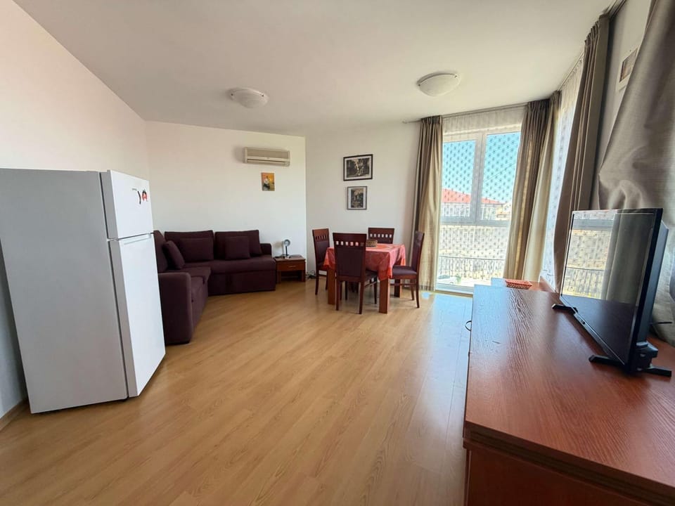Seaside Stay at Dolphin 1BD in Ravda by Flat Mаnager Apartment in Burgas Province