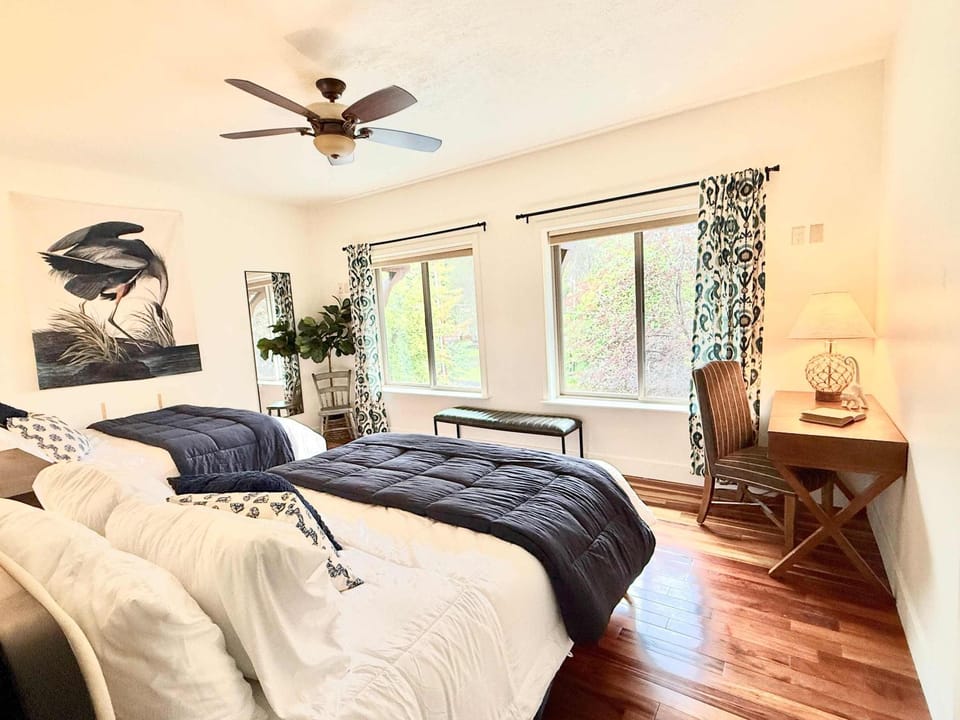 NEW PROPERTY Davis Avenue Luxury Lodge Sleeps 20 House in McCall