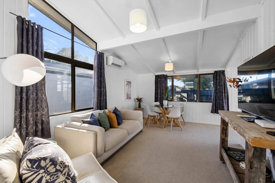 Course & Tide on Fitz House in New Plymouth
