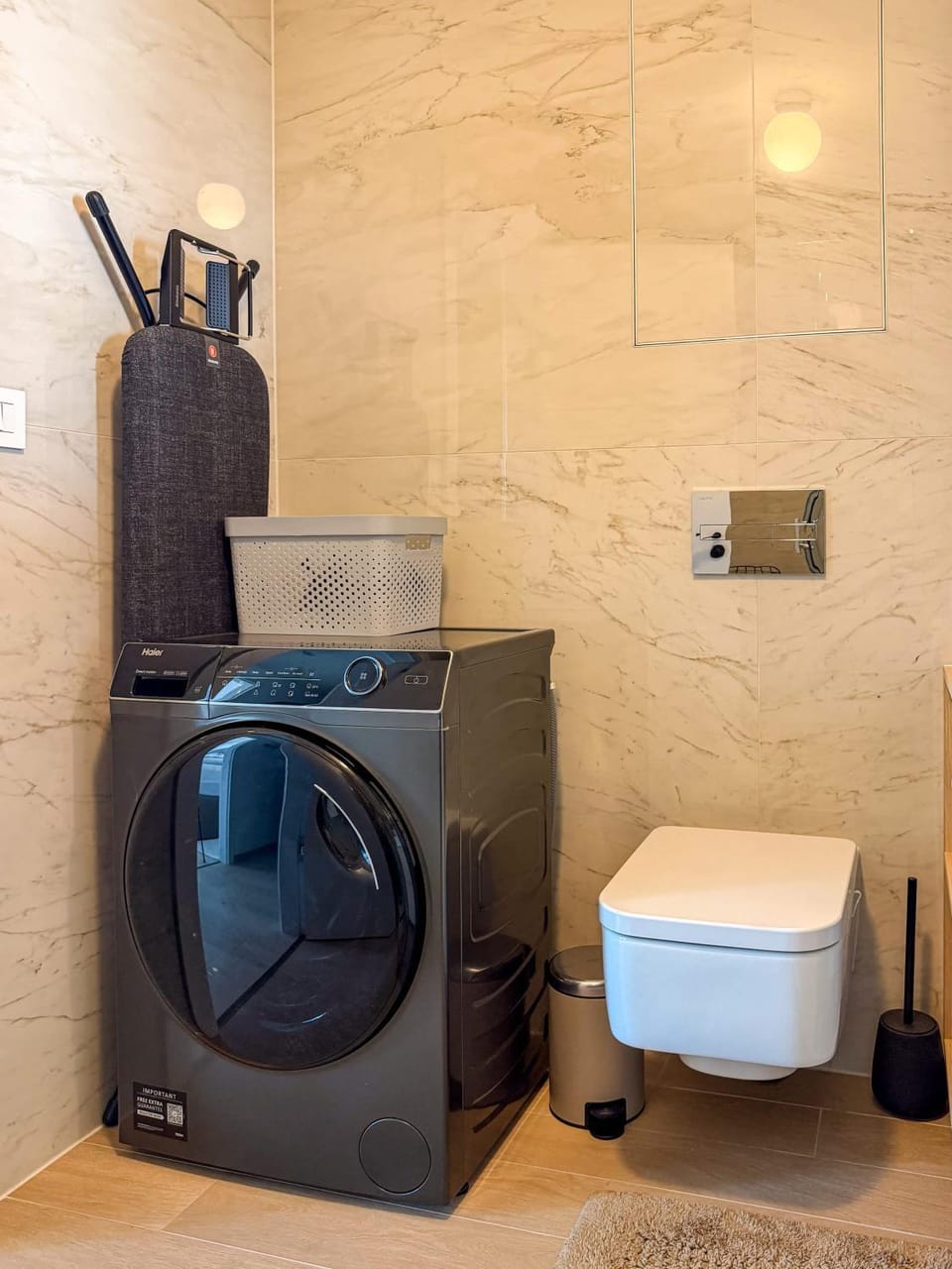 Toilet, Bathroom, washing machine