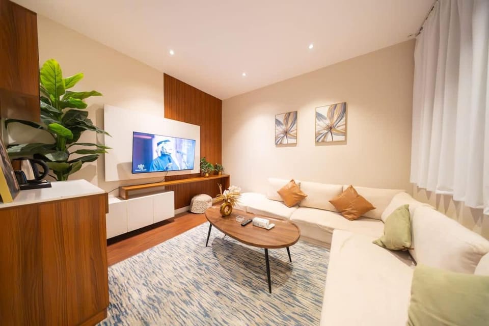 N18 Hotel-style 1BR with patio near Riyadh Front Apartment in Riyadh