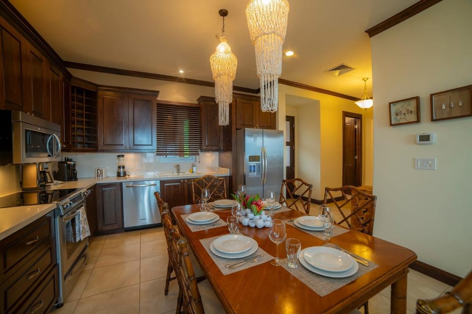 Altavista 5D 3 Bdr 2 bth Ocean View Condo House in Herradura