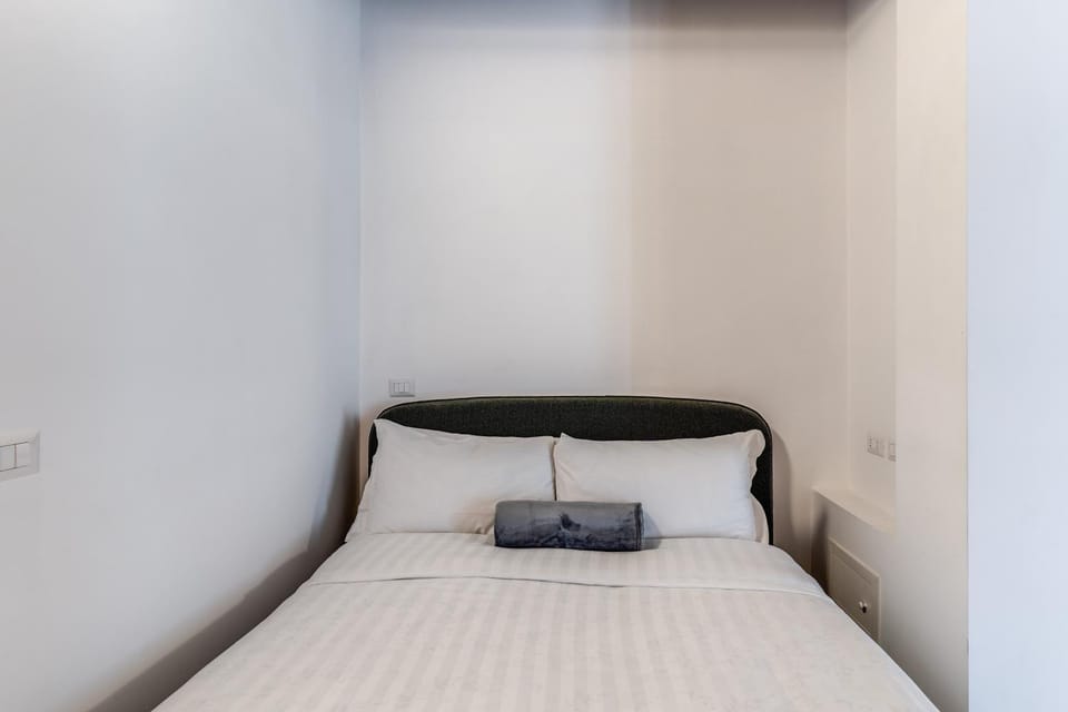 Trastevere Quite Small loft Apartment in Rome