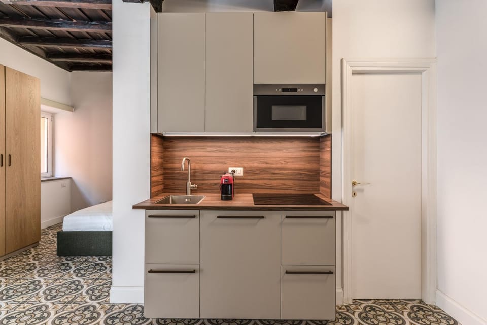 Trastevere Quite Small loft Apartment in Rome
