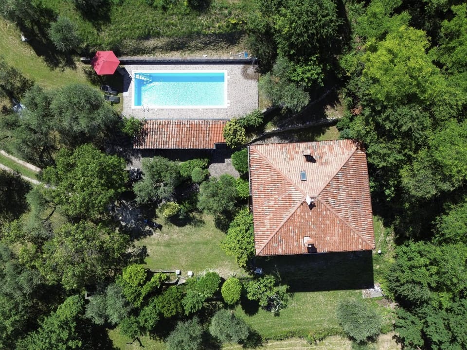 Property building, Spring, Day, Natural landscape, Bird's eye view, Pool view, Swimming pool, Swimming pool, sunbed