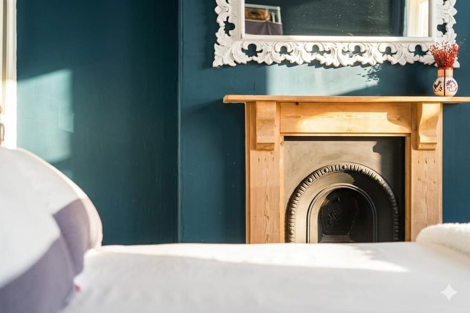 The Curated Cottage House in Exeter