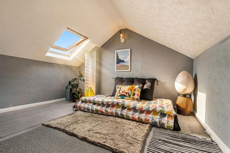 The Curated Cottage House in Exeter