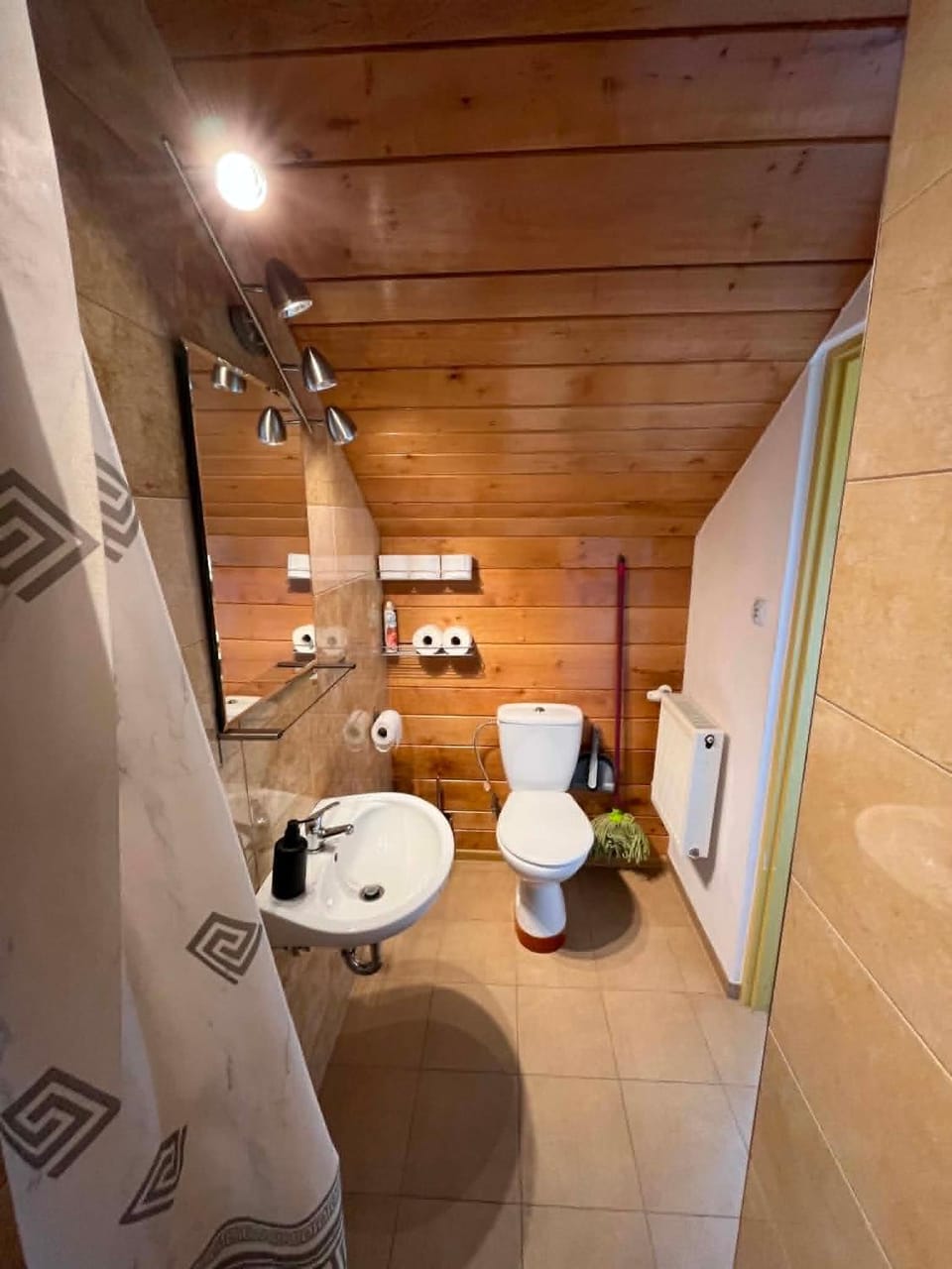 Pokoje na rozstaju dróg Apartment in Lower Silesian Voivodeship