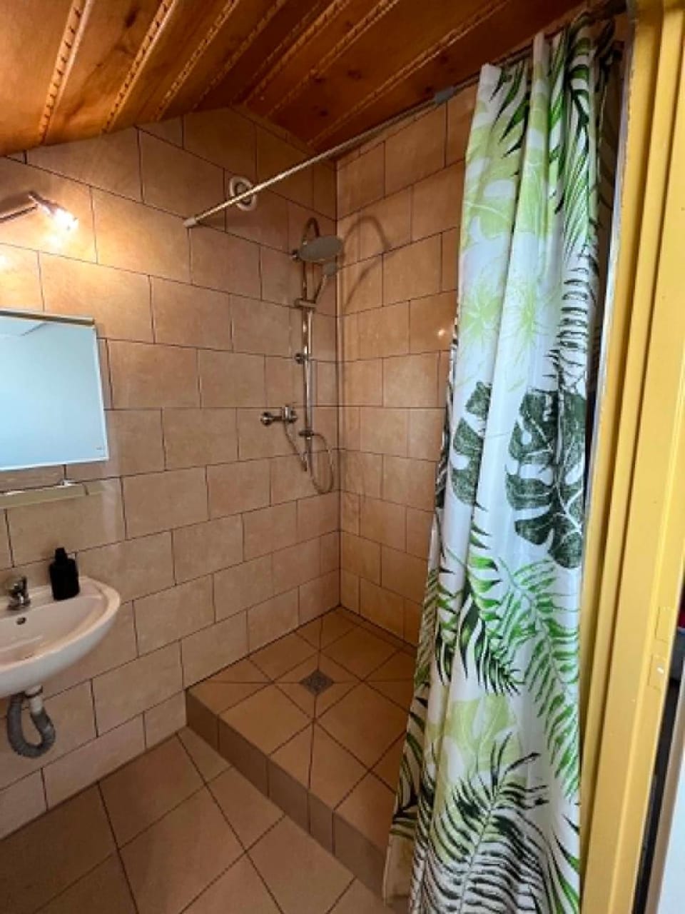 Pokoje na rozstaju dróg Apartment in Lower Silesian Voivodeship