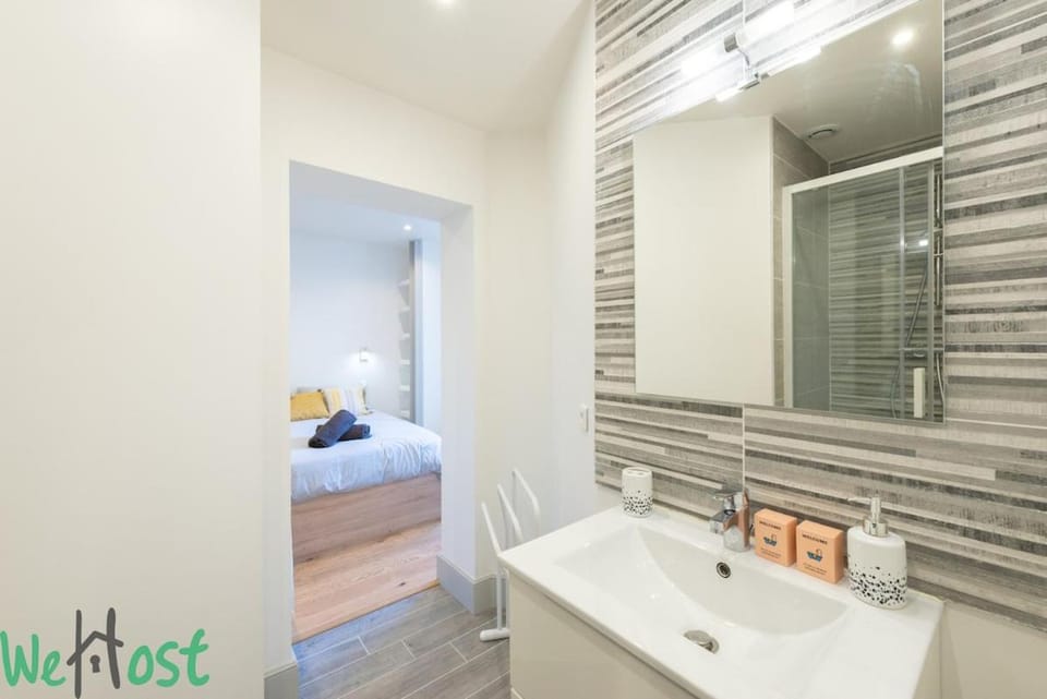 4 personnes - Terrasse + parking privé Apartment in Dijon