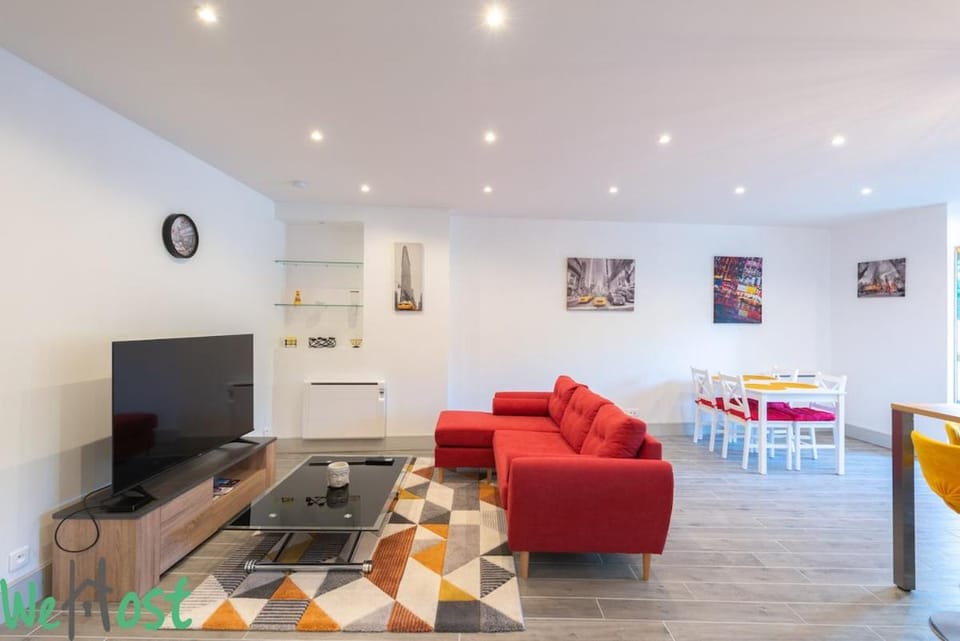 4 personnes - Terrasse + parking privé Apartment in Dijon