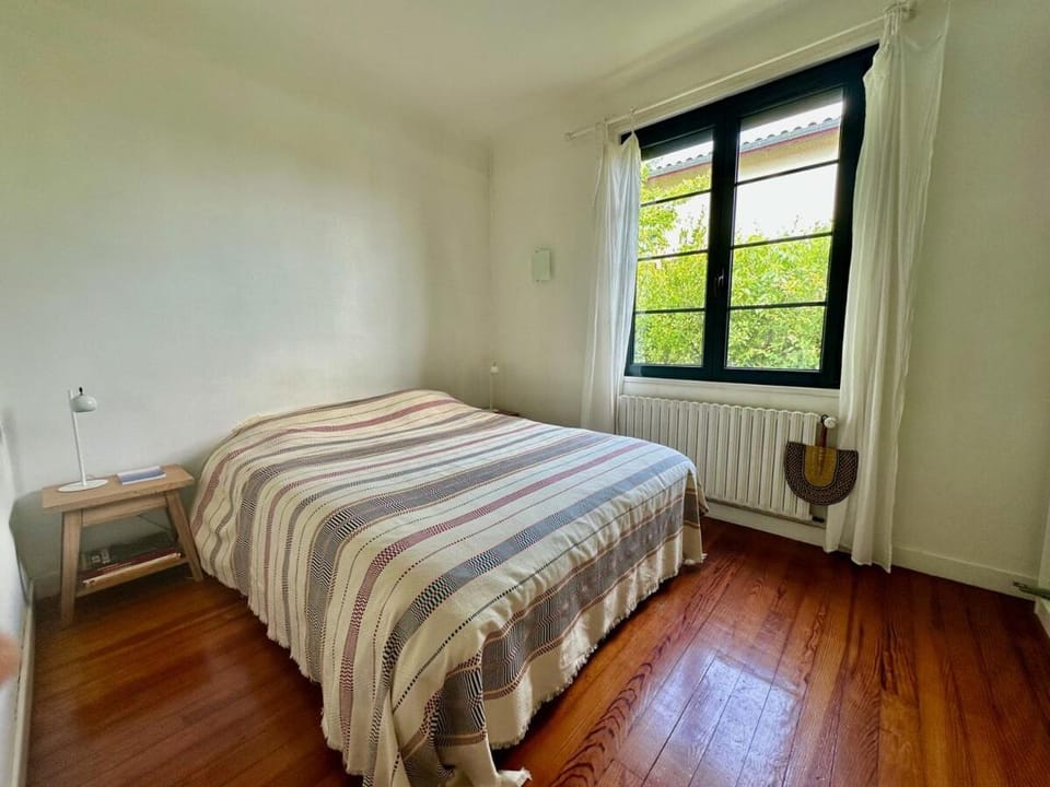 Maison proche des plages, parking, garage, 6 personnes House in Anglet