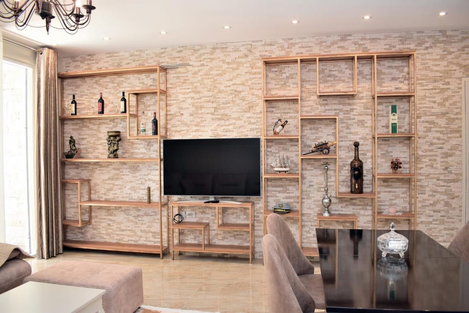 Communal lounge/ TV room, Living room