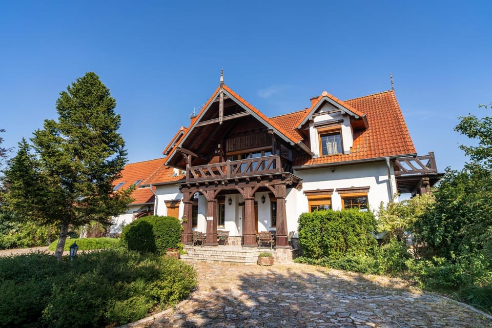 Property building, Garden, Garden view