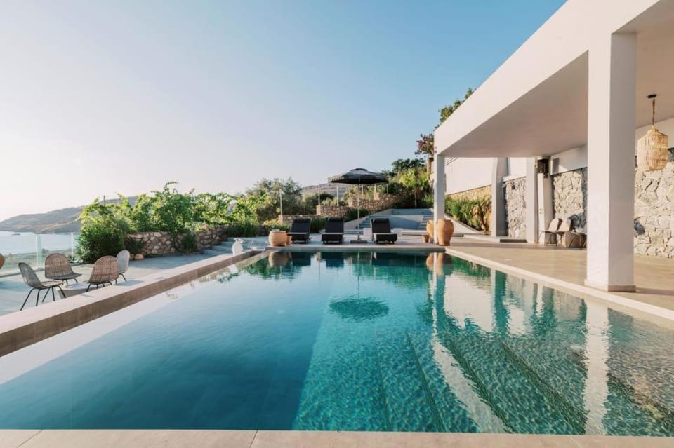 View (from property/room), Sea view, Swimming pool