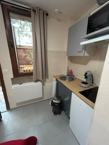 myappart - La Garenne Hotel in Courbevoie