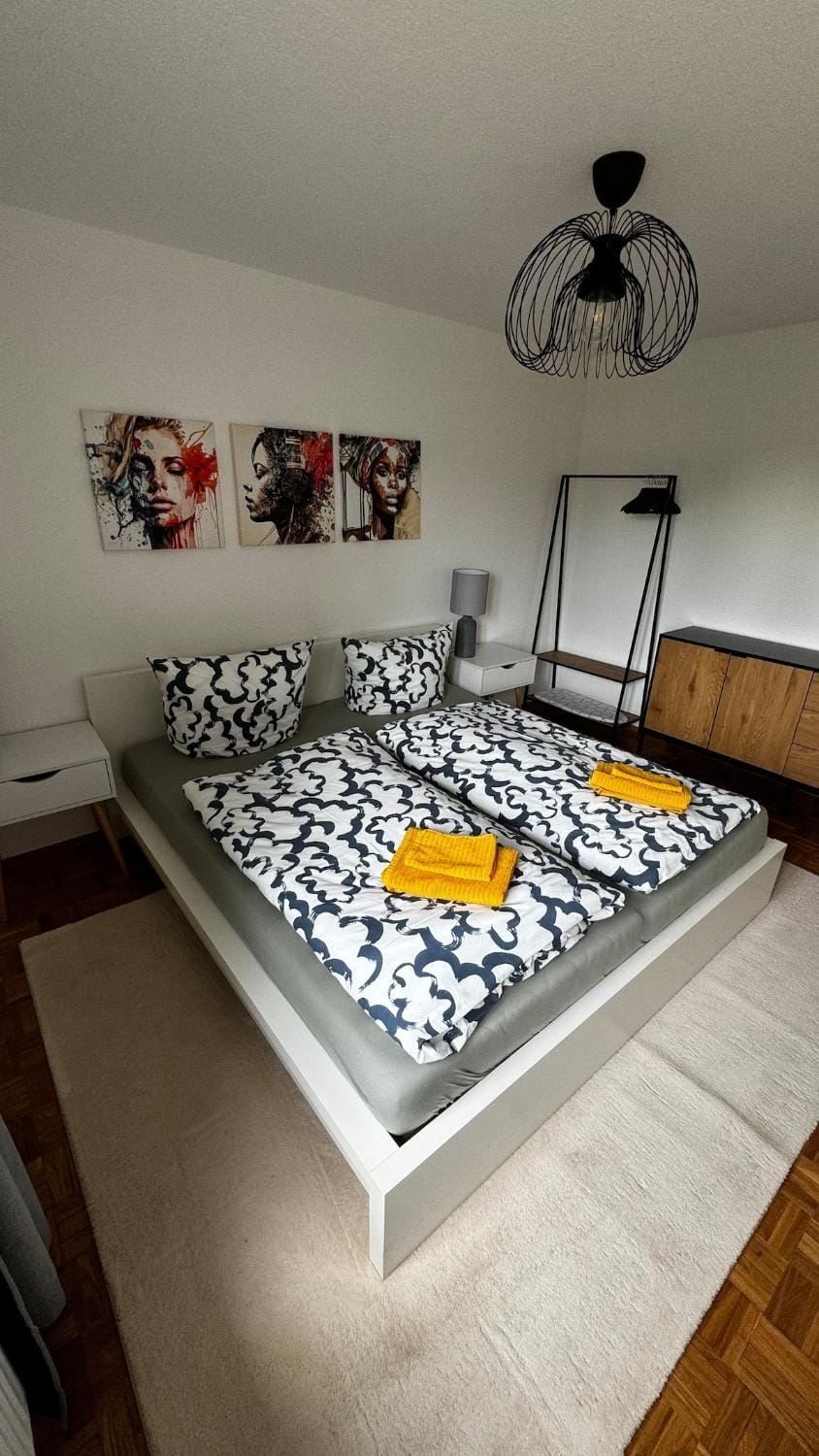 Bed, Bedroom