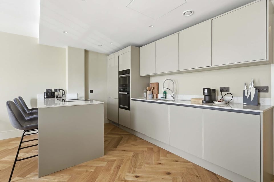 Cheyne Elm l A Luxury Chelsea Retreat Apartment in London