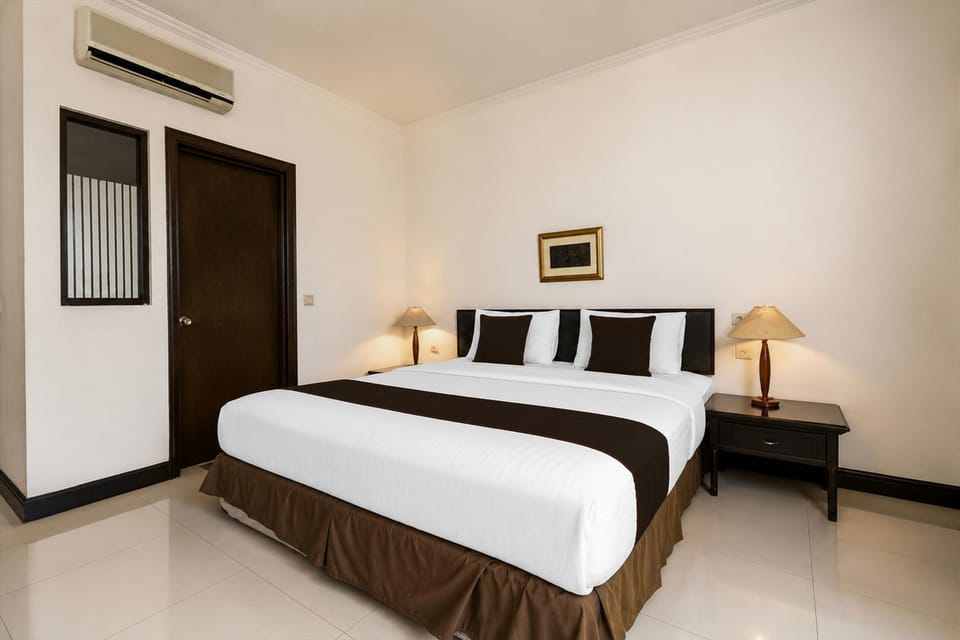 Bedroom, air conditioner