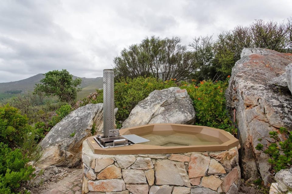 Barton Blue Crane near Hermanus Pool Hot Tub Villa in Western Cape