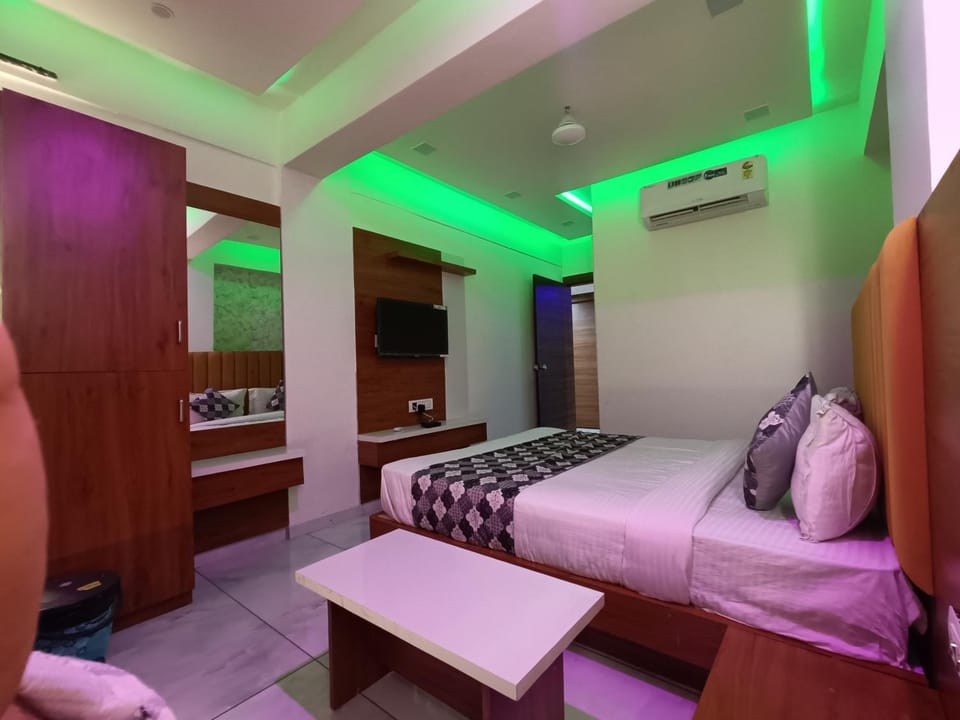 Hotel Metro Ac Rooms Hotel in Vadodara
