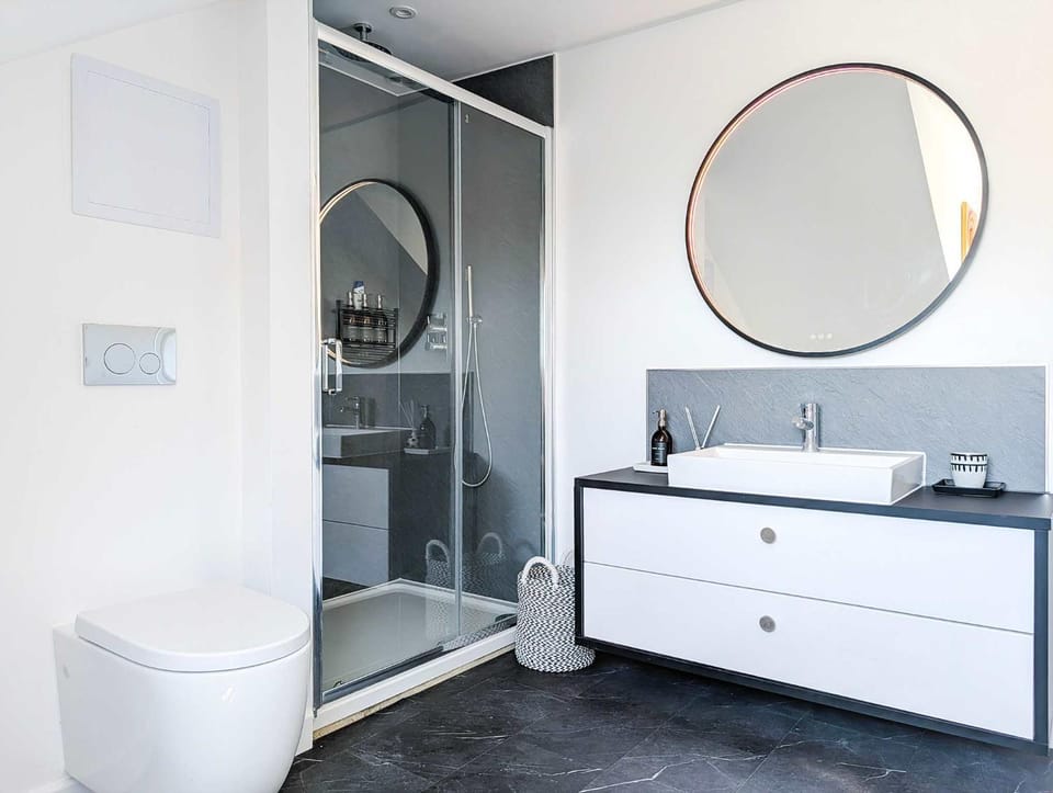 Shower, Toilet, Bathroom