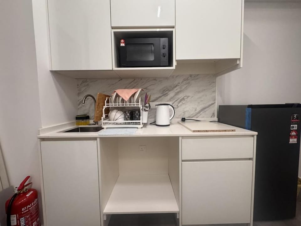 Bay Suites l 5 Pax l SeaView l Near KK City Apartment in Kota Kinabalu