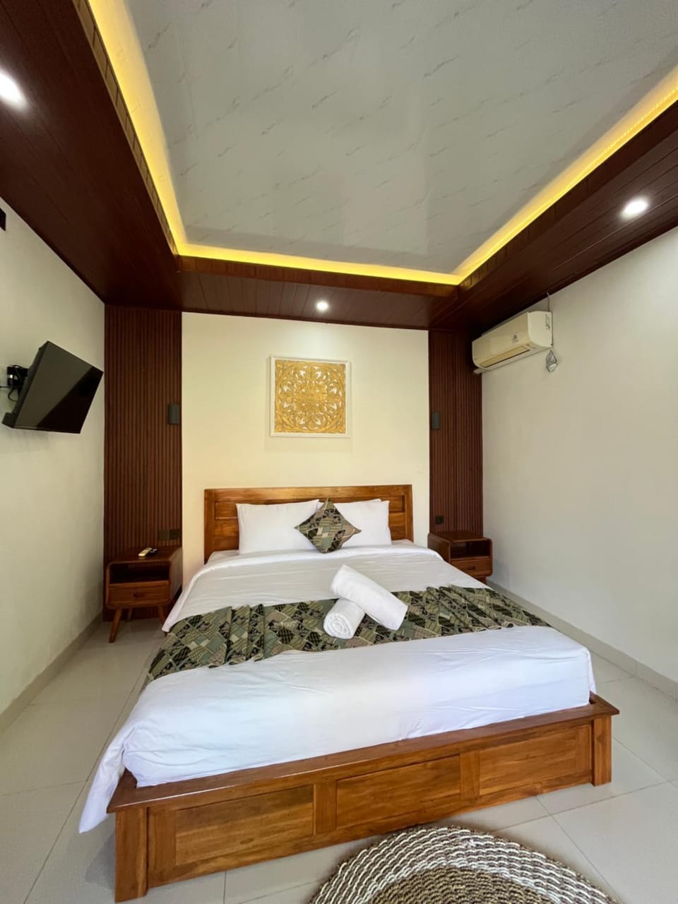 Bed, TV and multimedia, Bedroom, air conditioner