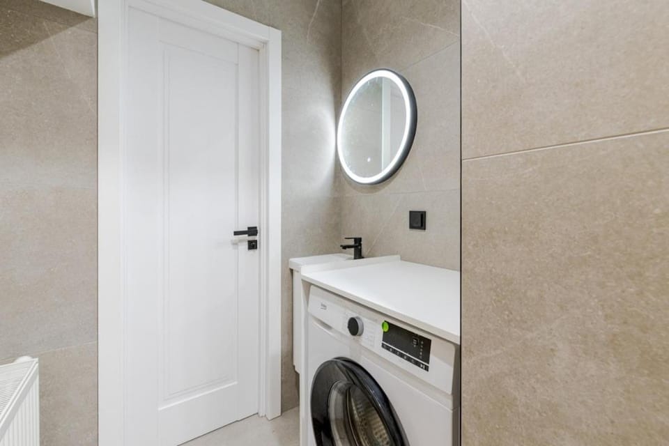 New Spacious Design Studio 7 Min Walk to Old Town Apartment in Riga