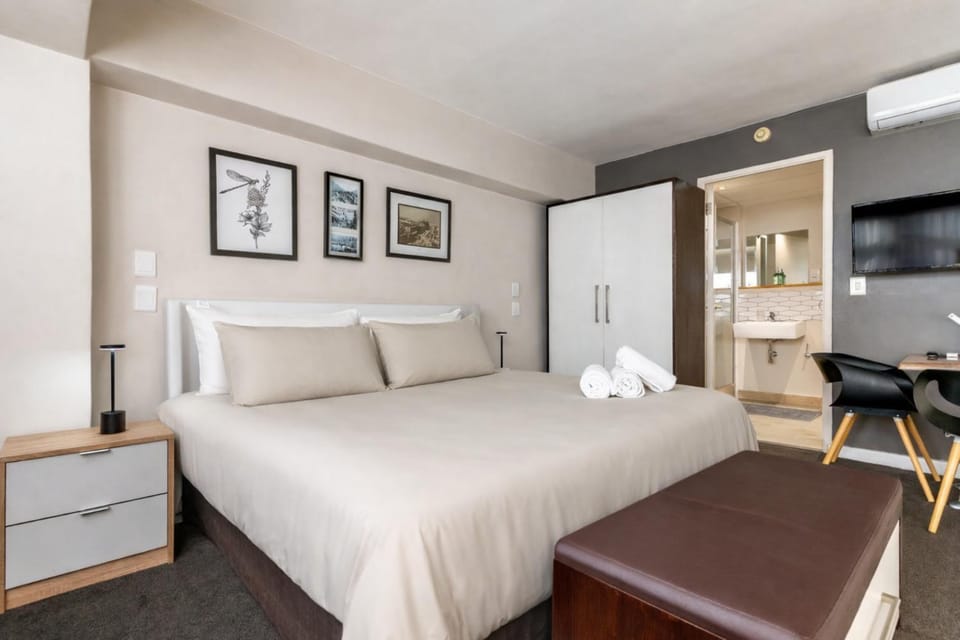 Stylish Apartment at The Adderley with Pool Apartment in Cape Town