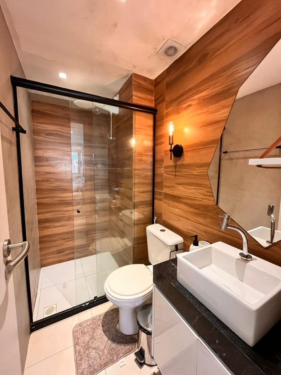 Shower, Bathroom, bidet