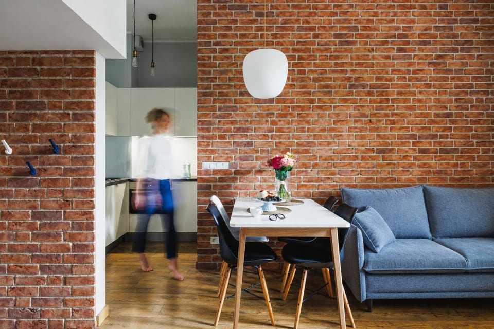 People, Living room, Seating area, Dining area, group of guests