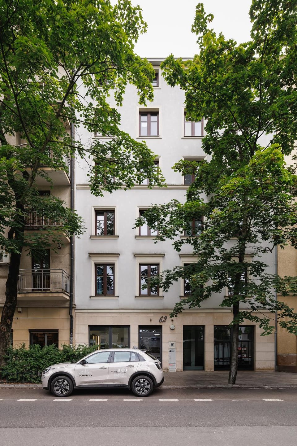 Property building, Day, Location