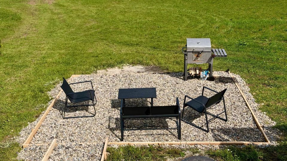 Patio, BBQ facilities