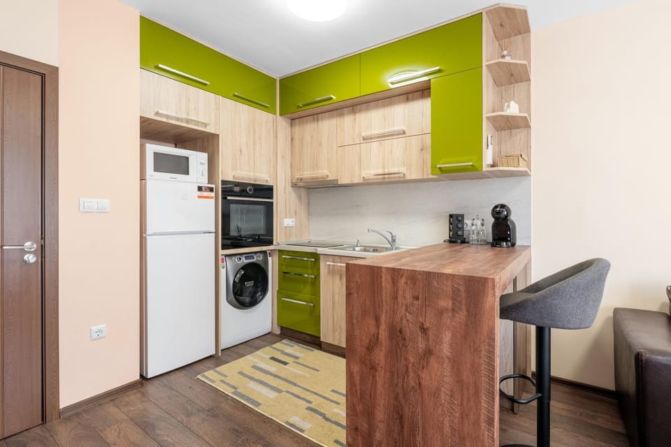 Comfortable 1BR w/ Balcony & Free Parking Apartment in Plovdiv