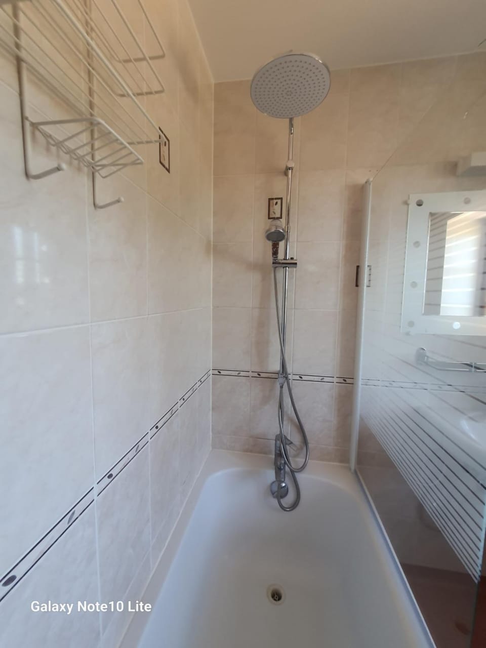 Shower, Bathroom, towels
