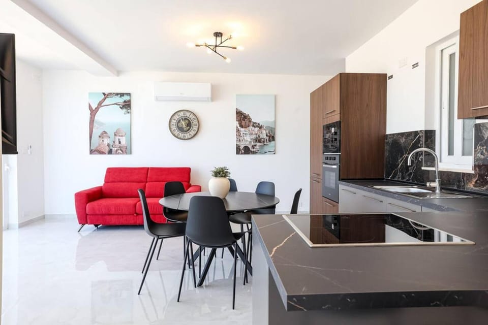 SeaViewPH Private Jacuzzi Terrace in St Pauls Bay Apartment in Saint Paul's Bay