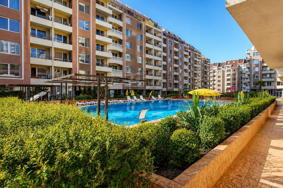 Garden, Swimming pool