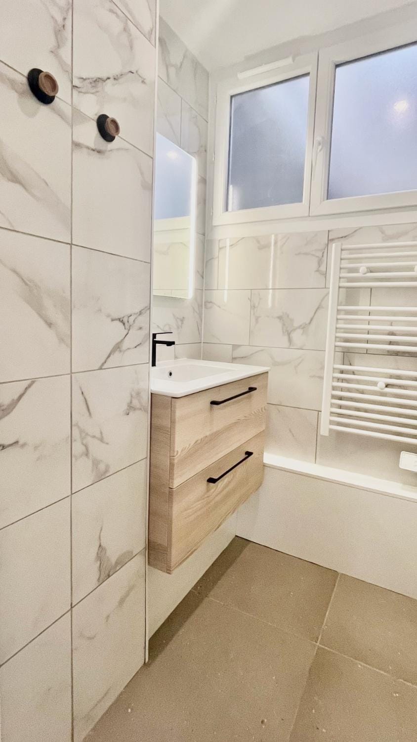 Shower, Bathroom