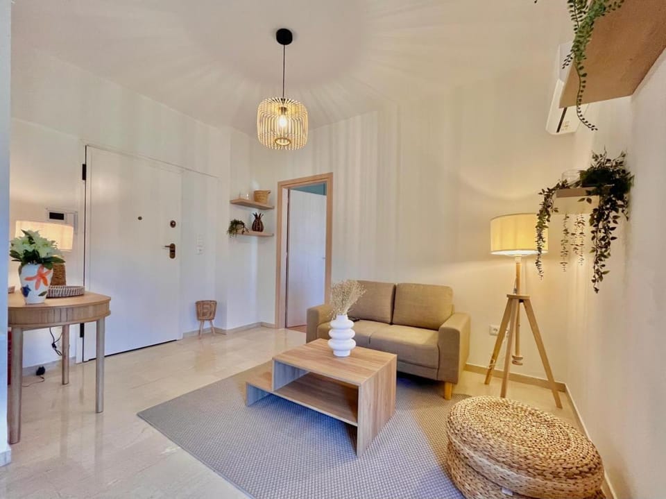 New Comfortable apt in Glyfada Apartment in South Athens