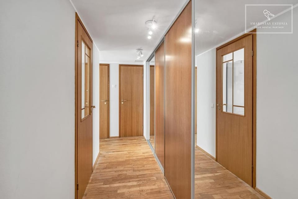 2 BR in Kadriorg with Sauna Balcony and Free Parking Apartment in Tallinn