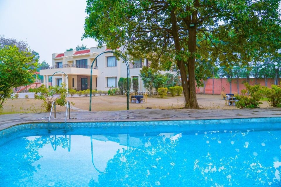 Luxotica Greens - 6 BHK Luxury Villa in Chattarpur Villa in New Delhi