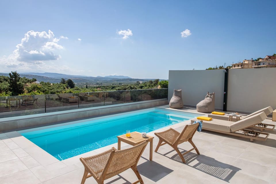 Balcony/Terrace, Swimming pool