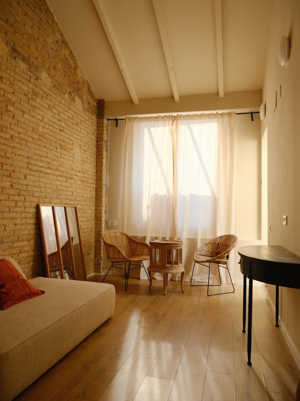 Living room, Photo of the whole room, Seating area