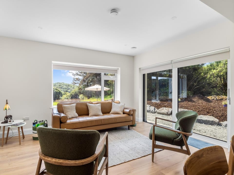 Communal lounge/ TV room, Living room