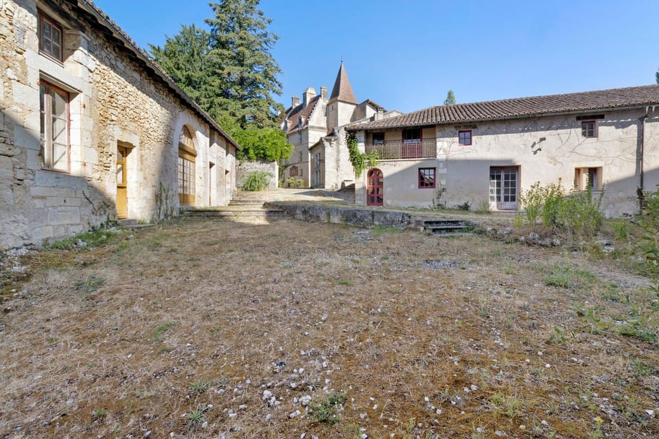 B&B Château L'Evêque en Périgord Bed and Breakfast in Nouvelle-Aquitaine