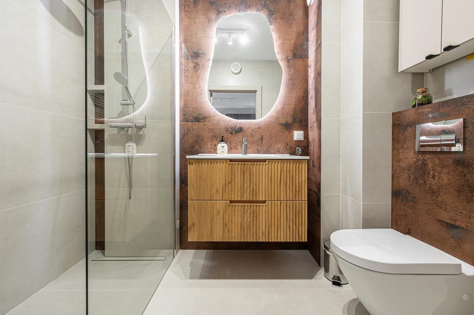 Shower, Toilet, Bathroom