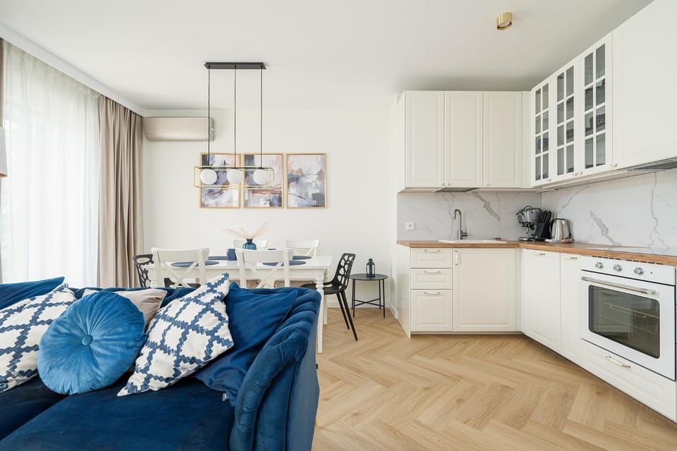Kitchen or kitchenette, Living room, Seating area