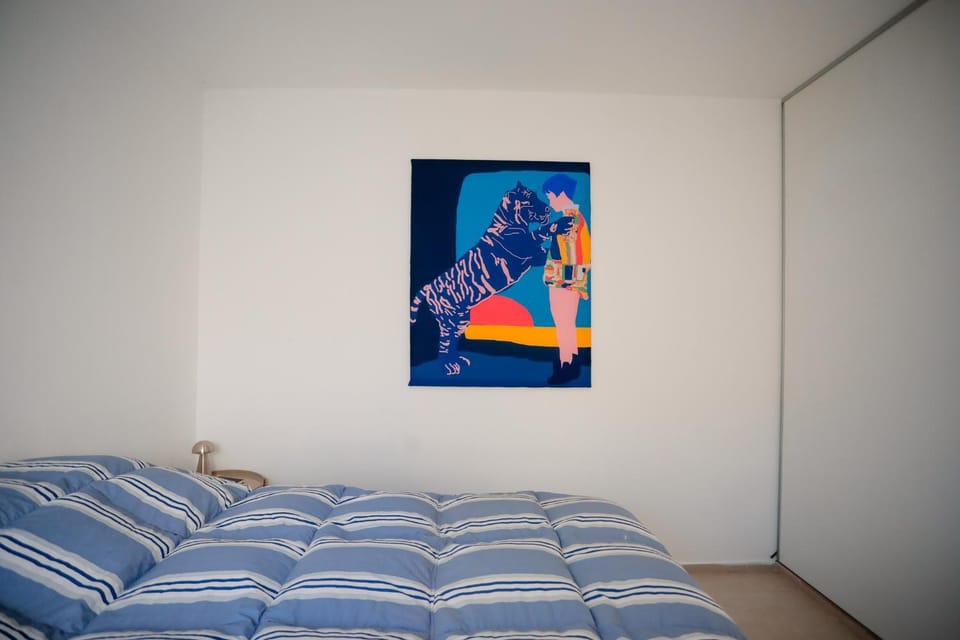 Bed, Photo of the whole room, Decorative detail, Bedroom